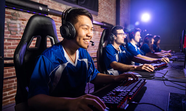 Como é o Dia a Dia de um Jogador Profissional de eSports?